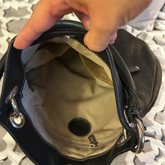 EUC Roots Olivia hobo leather bag in black - Picture 3 of 3